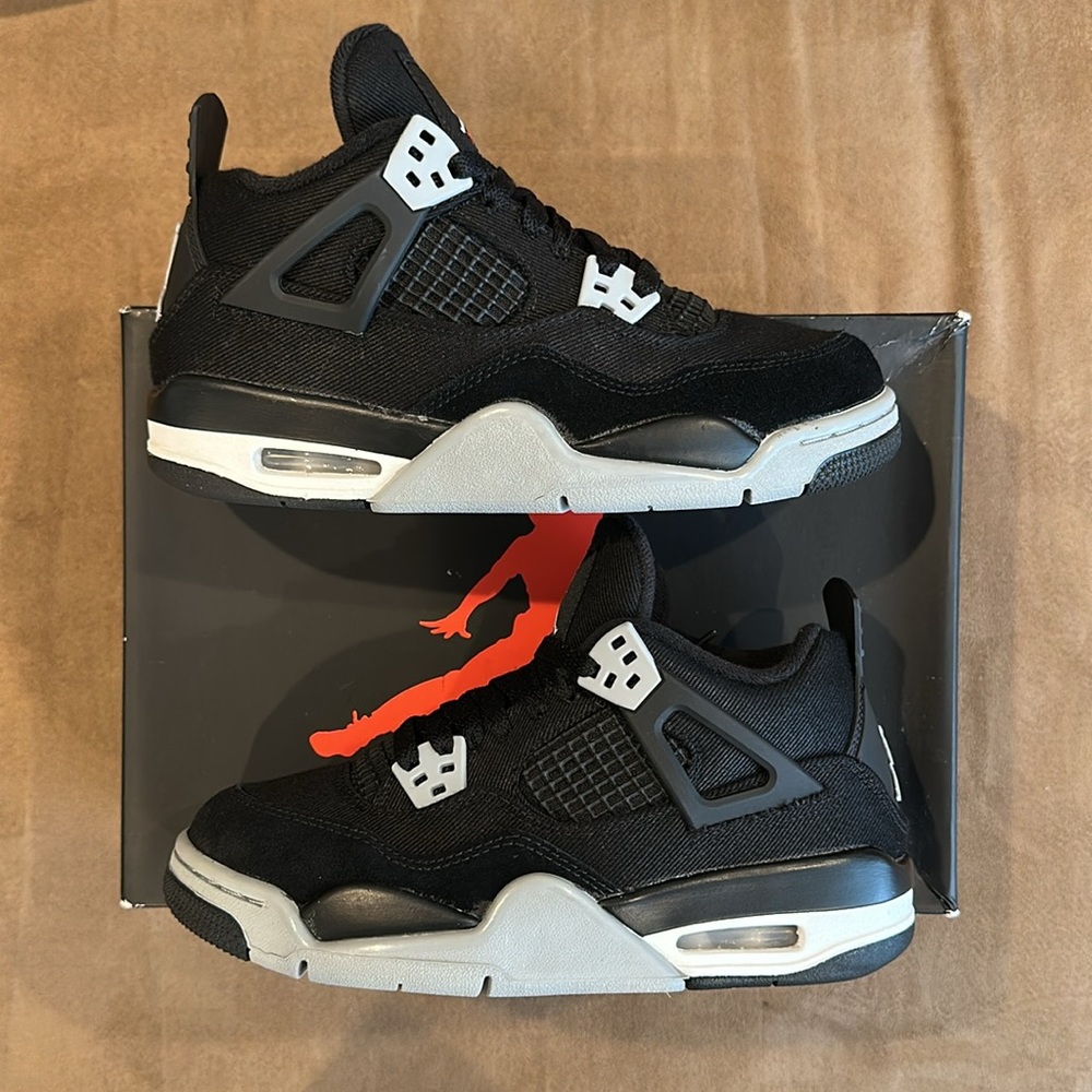 Jordan 4 Retro GS “Black Canvas” size 4Y